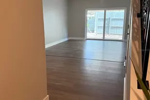 6919 Place De La Paix, Saint Petersburg, FL 33707 - Photo 22