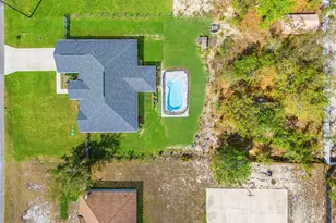 12015 Phoenix Ave, Weeki Wachee, FL 34614 - Photo 36