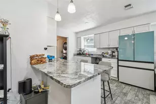 4005 W Tyson Ave, Tampa, FL 33611 - Photo 10