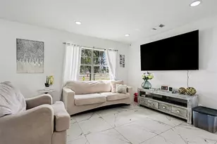 3101 S Kings Ave, Brandon, FL 33511 - Photo 34