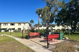 4550 Overlook Dr NE, Saint Petersburg, FL 33703 - Photo 22