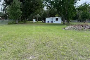 37021 Pauls Dr, Zephyrhills, FL 33541 - Photo 8