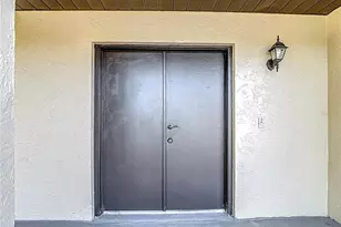 4012 Braesgate Ln, Tampa, FL 33624 - Photo 4