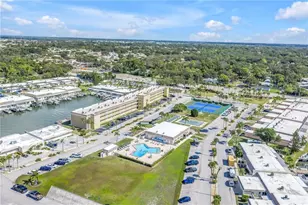 143 N Boca Ciega Point, Saint Petersburg, FL 33708 - Photo 6