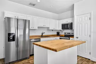 6450 Ashville Dr, Zephyrhills, FL 33542 - Photo 22