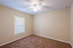 8117 Alamosa Wood Ave, Ruskin, FL 33573 - Photo 12