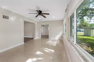 624 Orange St, Palm Harbor, FL 34683 - Photo 22