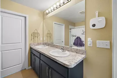 8201 Bilston Village Lane, Gibsonton, FL 33534 - Photo 20