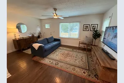 3125 Queen Street N, Saint Petersburg, FL 33713 - Photo 2