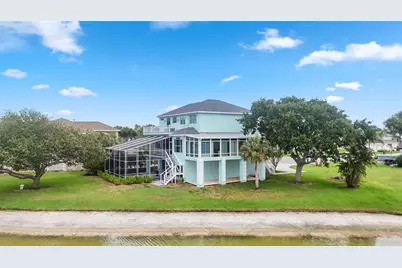 2106 Pelican Court, Tarpon Springs, FL 34689 - Photo 10