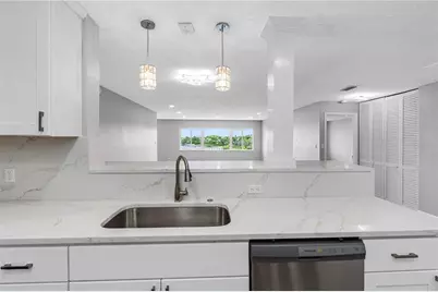 100 Bluff View Drive #404C, Belleair Bluffs, FL 33770 - Photo 8