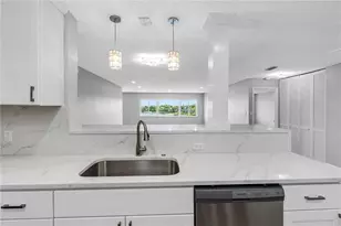 100 Bluff View Dr, Belleair Bluffs, FL 33770 - Photo 8
