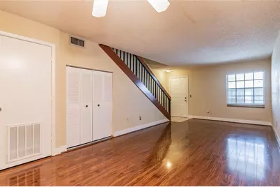 4875 W McElroy Avenue #G208, Tampa, FL 33611 - Photo 8