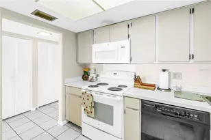 5220 Brittany Dr S, Saint Petersburg, FL 33715 - Photo 22