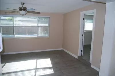 2851 67th Street N, Saint Petersburg, FL 33710 - Photo 10