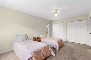 401 De Grasse Pl, Sun City Center, FL 33573 - Photo 20