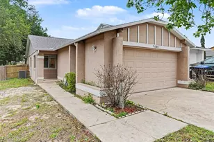 7102 Harbor Heights Cir, Orlando, FL 32835 - Photo 2