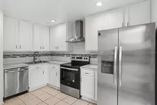 7102 Harbor Heights Cir, Orlando, FL 32835 - Photo 6