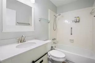 1904 Canterbury Ln, Sun City Center, FL 33573 - Photo 18