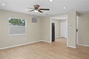 5511 13th St E, Bradenton, FL 34203 - Photo 4
