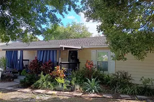 2601 Manatee Harbor Dr, Ruskin, FL 33570 - Photo 2