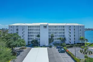 610 Island Way, Clearwater Beach, FL 33767 - Photo 4