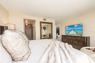 610 Island Way, Clearwater Beach, FL 33767 - Photo 20
