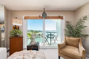 610 Island Way, Clearwater Beach, FL 33767 - Photo 8