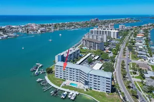 610 Island Way, Clearwater Beach, FL 33767 - Photo 2