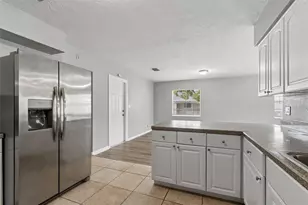 9931 110th St, Seminole, FL 33772 - Photo 12