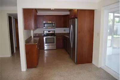 2871 67th Street N, Saint Petersburg, FL 33710 - Photo 4