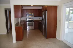 2871 67th St N, Saint Petersburg, FL 33710 - Photo 4