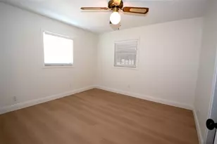 2701 Calle St, Tampa, FL 33619 - Photo 32