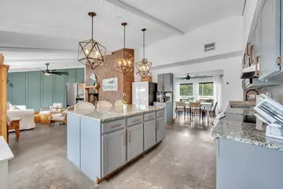 7820 Lithia Pinecrest Road, Lithia, FL 33547 - Photo 22