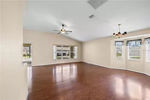 2724 Golf Lake Dr, Plant City, FL 33566 - Photo 2