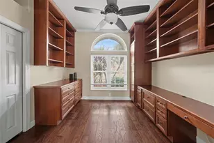 18817 Wimbledon Cir, Lutz, FL 33558 - Photo 24