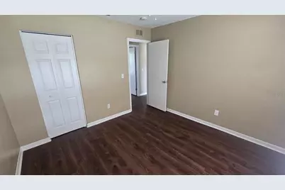 813 Senate Court, Tampa, FL 33613 - Photo 4