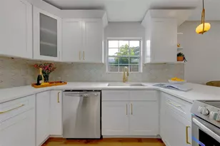 3426 7th Ave SE, Largo, FL 33771 - Photo 6