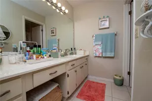 319 Linger Ln, Sun City Center, FL 33573 - Photo 12