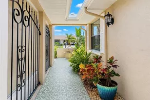 319 Linger Ln, Sun City Center, FL 33573 - Photo 6