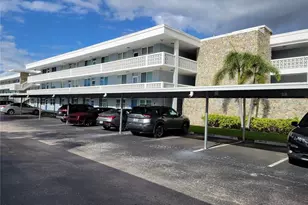 4715 Bay St NE, Saint Petersburg, FL 33703 - Photo 1