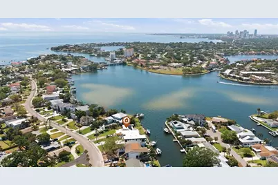 3876 Shore Acres Boulevard NE, Saint Petersburg, FL 33703 - Photo 6