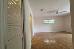 520 S Riverhills Dr, Temple Terrace, FL 33617 - Photo 32