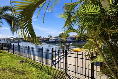 1997 Hawaii Avenue NE, Saint Petersburg, FL 33703 - Photo 46
