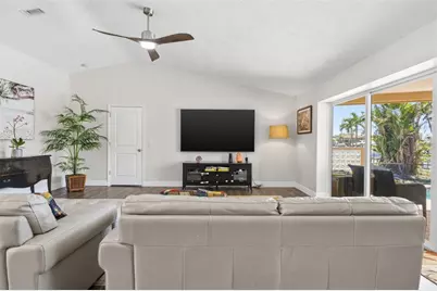 1997 Hawaii Avenue NE, Saint Petersburg, FL 33703 - Photo 8