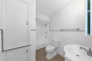 2545 32nd Ave N, Saint Petersburg, FL 33713 - Photo 24