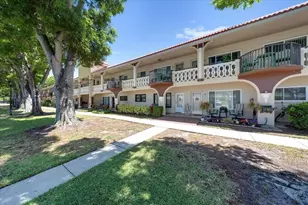 2401 Franciscan Dr, Clearwater, FL 33763 - Photo 2
