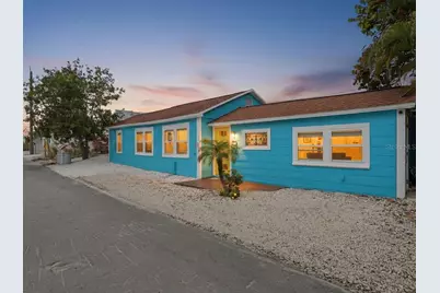 118 92nd Avenue, Treasure Island, FL 33706 - Photo 2