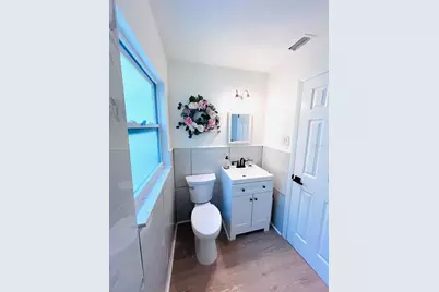 1300 21st Street S, Saint Petersburg, FL 33712 - Photo 12