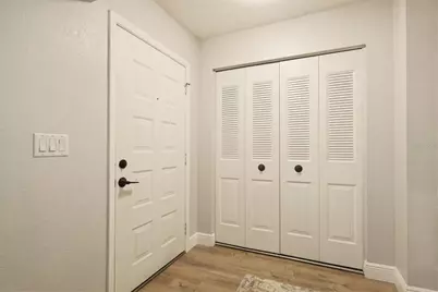 9115 125th Street, Seminole, FL 33772 - Photo 6